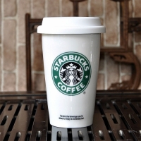 Чашка керамическая с силиконовой крышкой с поилкой Starbucks