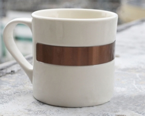 Керамическая чашка STARBUCKS с металлическим декором