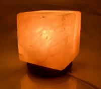 Соляная лампа куб 28см
