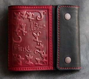 Кожаное портмоне с отделением на молнии Red Minimal