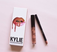 Матовая помада + карандаш Kylie Candy K
