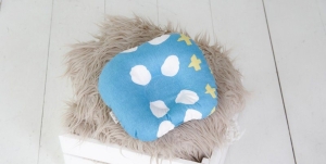 Подушка для новорожденных Бирюза