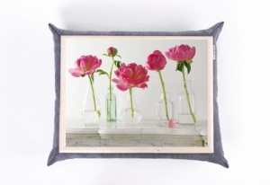 Tray with a pillow Peony scent