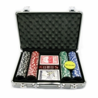 Покерный набор в Металическом кейсе 200 фишек