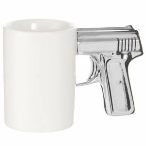 Чашка Пистолет белая с серебряной ручкой